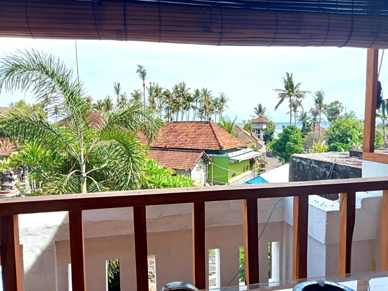 Rumah Wayans Lipah Amed Exterior foto