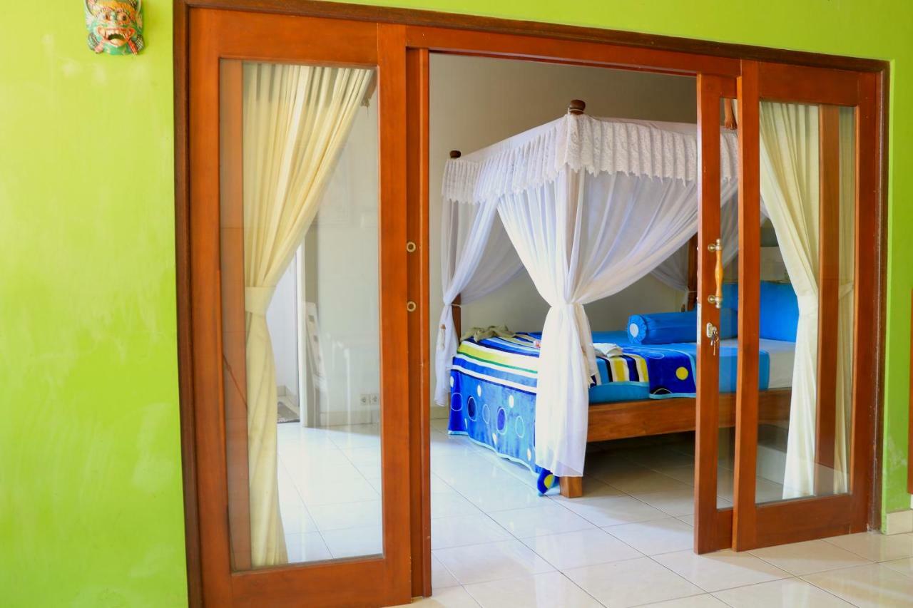 Rumah Wayans Lipah Amed Exterior foto